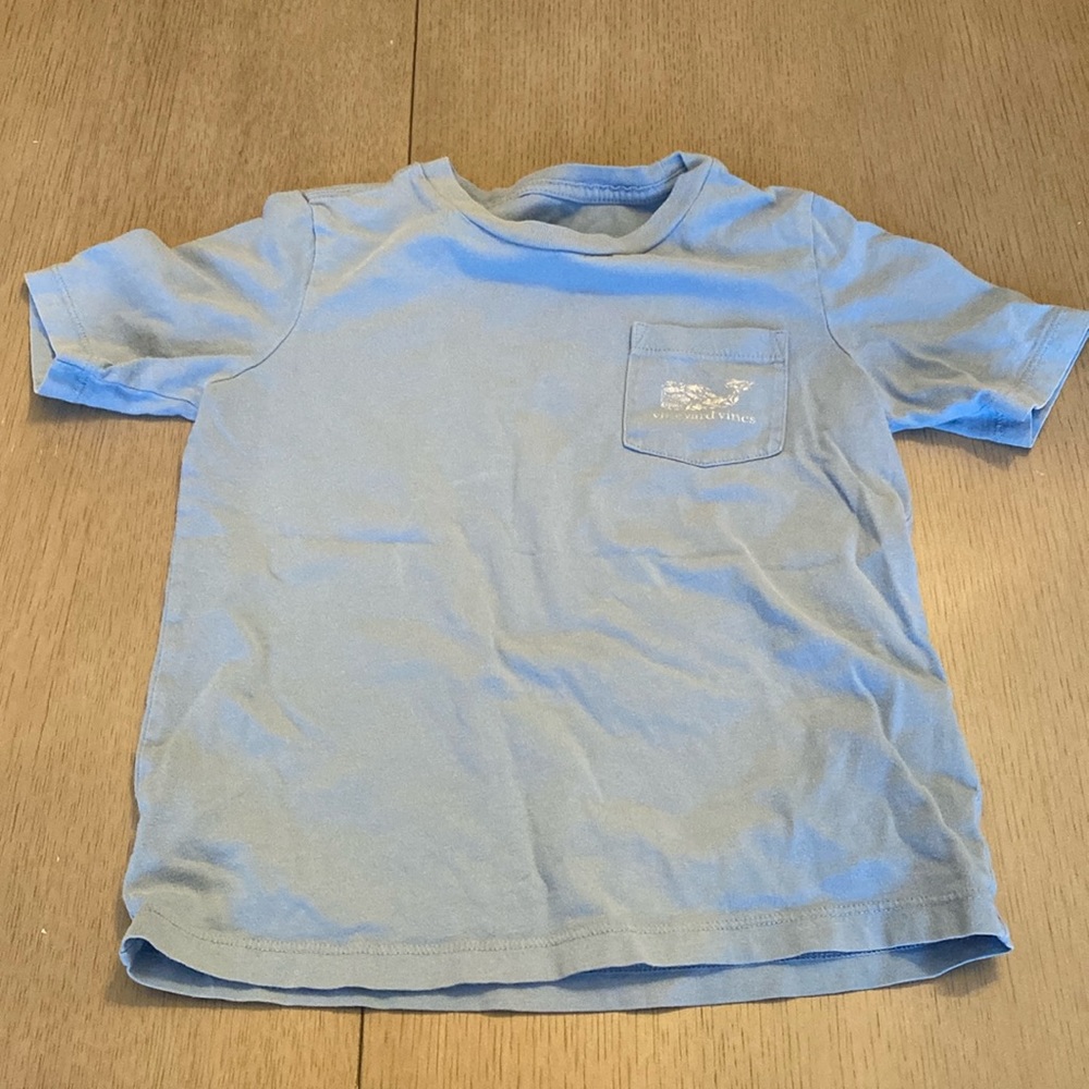 Vineyard vine boys t-shirt